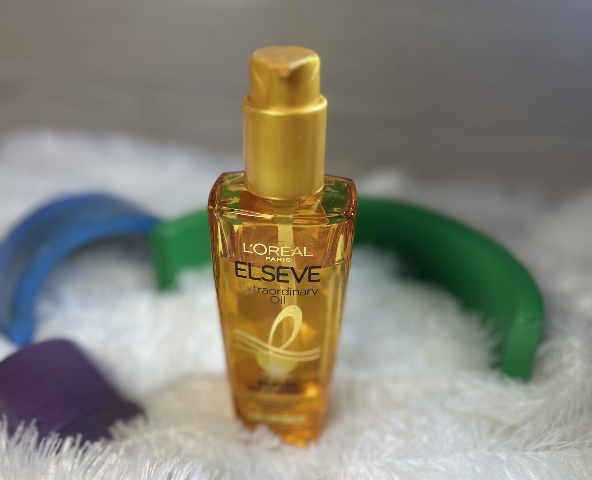 12. L’Oreal Paris Elseve Extraordinary Oil Gold: Rahasia Rambut Indahmu!