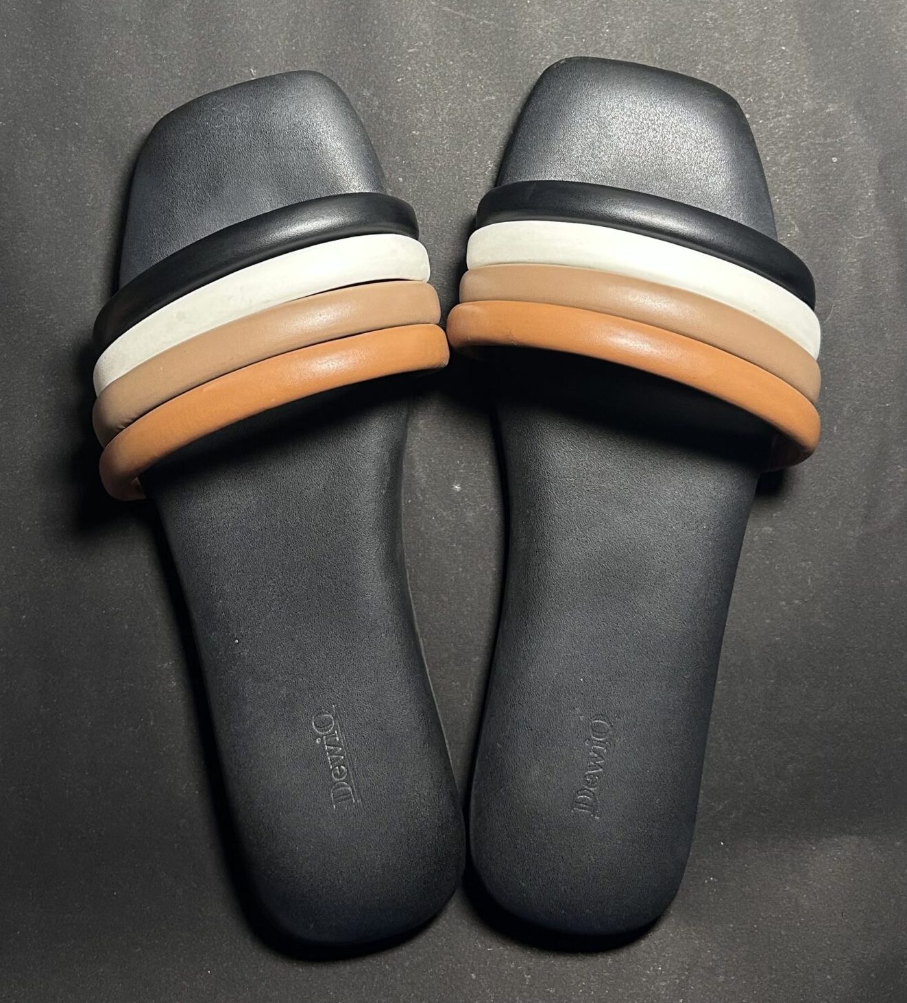 40. Nara Sandals: Stylish, Nyaman, dan Ramah di Kantong untuk Cewek Kaki Jumbo!